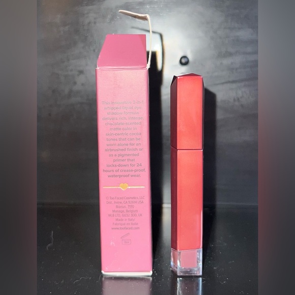 Too Faced Melted Chocolate Matte Eyeshadow- Chocolate Wine. Mauve, Maroon, Shine - Picture 4 of 6